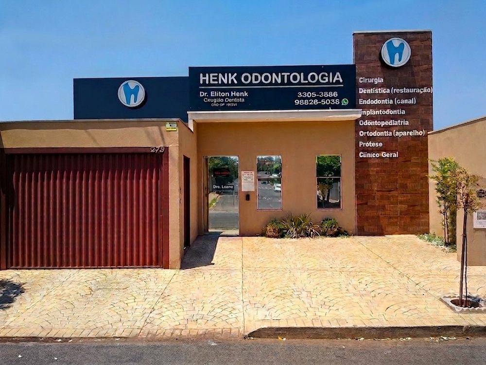 Fachada da Henk Odontologia nos primeiros anos